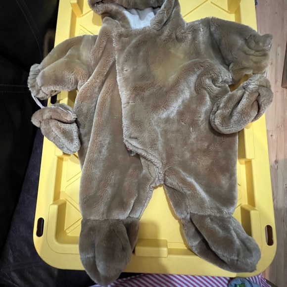 Baby 3-6 months Brown Winter Snowsuit Warm Bundling Cold Weather Footed Pj’s - Picture 4 of 13